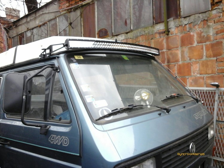 Halter Lightbar Regenrinne LED-bar 52'' VW T3 / T25.jpg