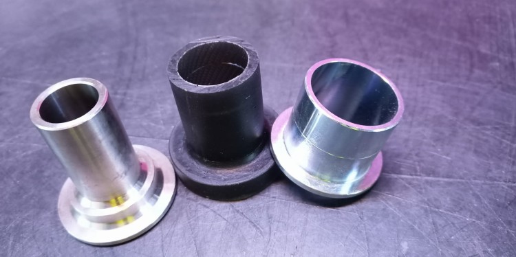 vordere obere Querlenkerbuchsen vw T3 251407077.jpg